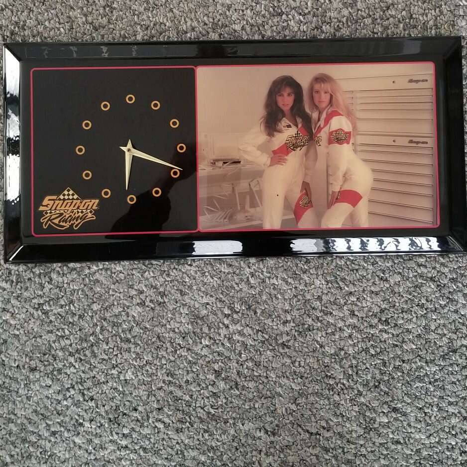 Snap on clock