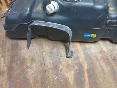 Gas tank out of a 2002 Chevy Silverado 2500 for sa