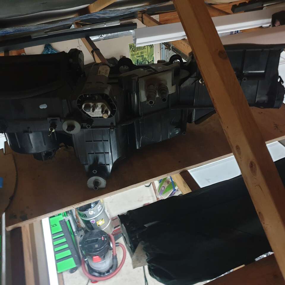 air conditioner heater box with heater core for sa