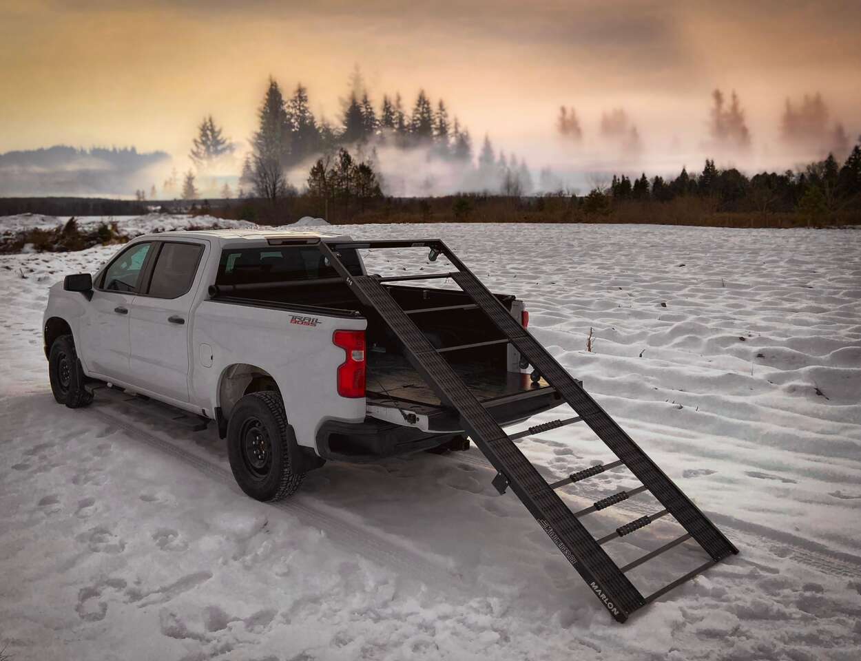 Snowmobile ramp