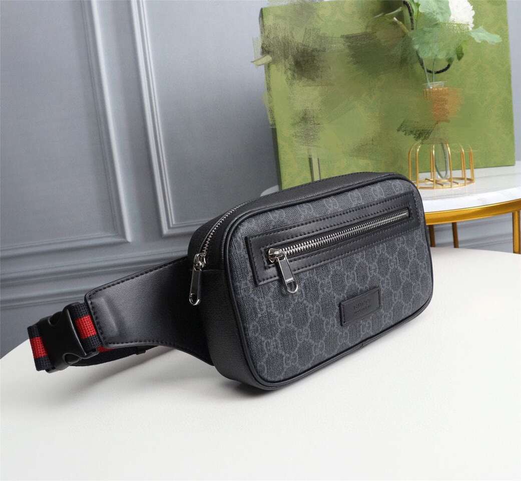GG Black belt bag