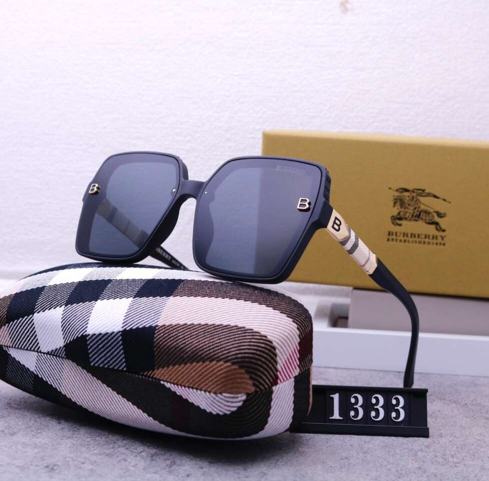 Burberry Squre Sunglasses