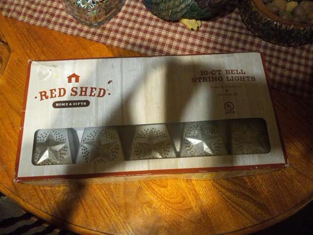 Red shed star bell string lights