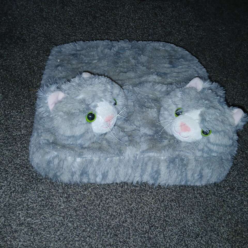 battery Operated cat massager slippers