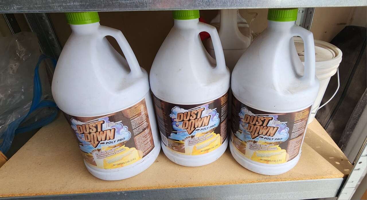 3 gallons dust down poly pro polymer landscaping