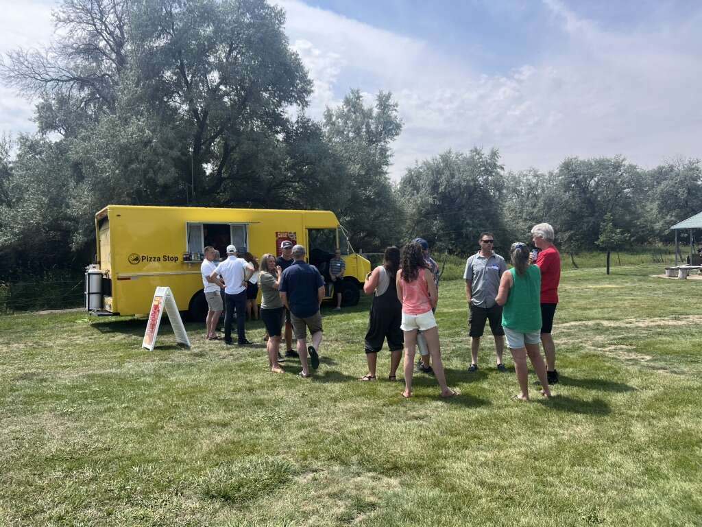 Mobile Pizza Unit / Food Truck / 1999 Freightline