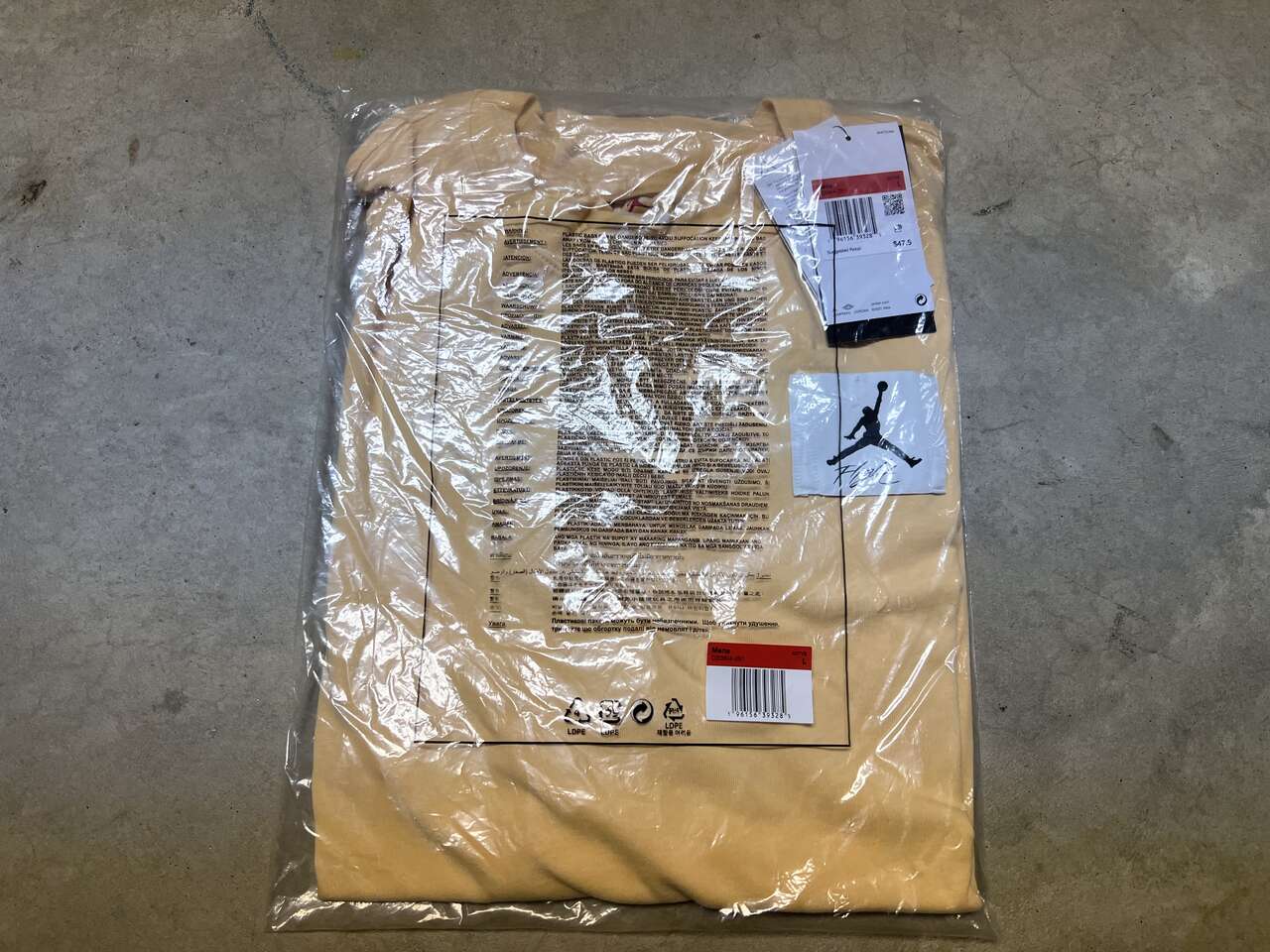 Nike Air Jordan Flight Essentials Oversized T-Shirt - Size Large - Light Orange