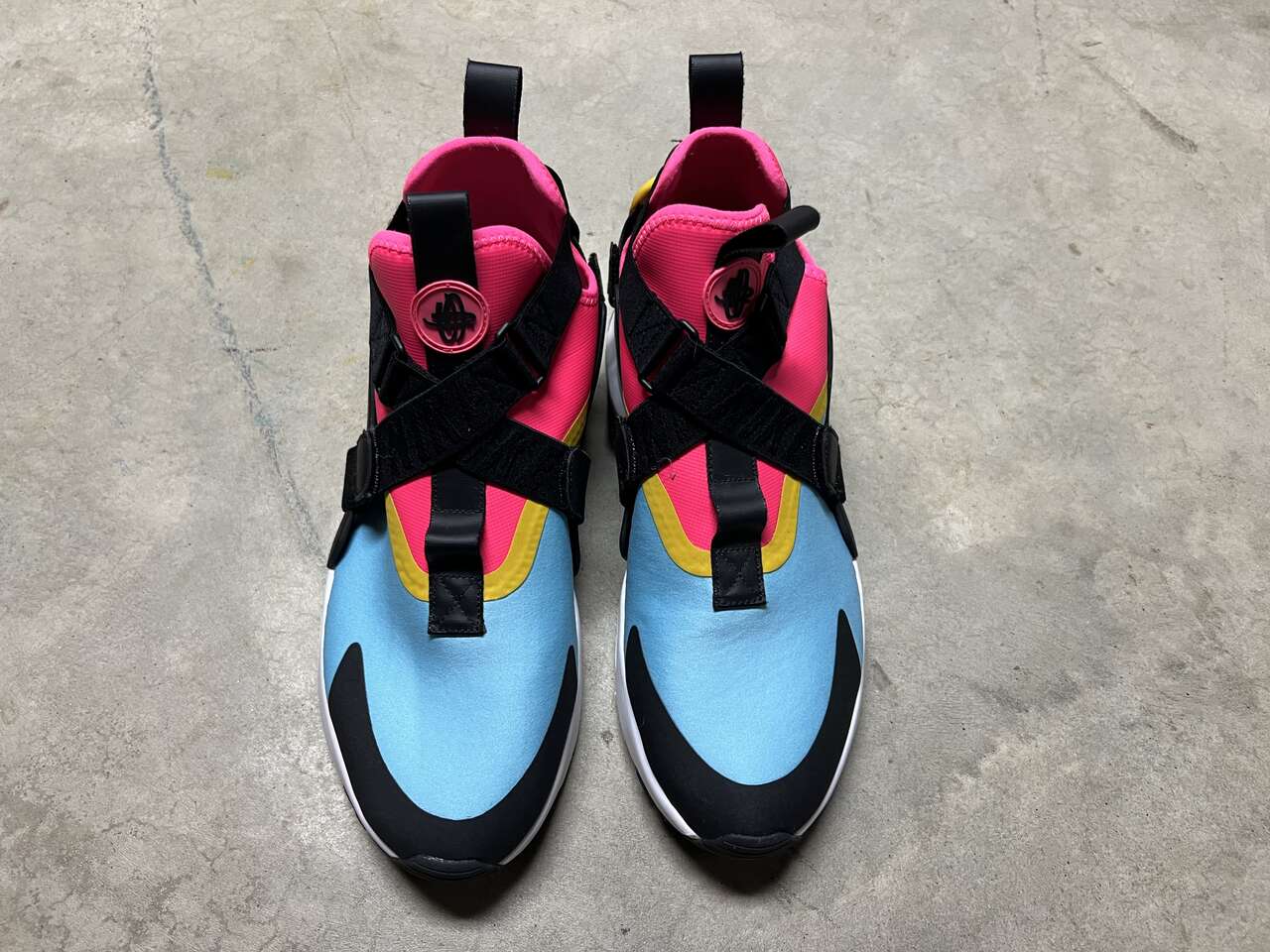 Nike Air Huarache City South Beach Colorway - Men's 10.5 / Women's 12 - AH6787-400