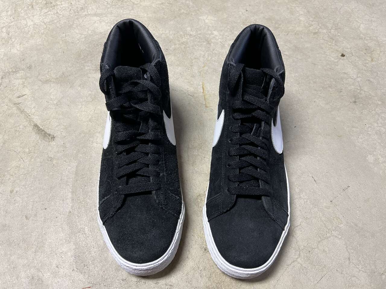 Vintage Nike Blazer SB Black & White - Size 11 - NEW -  310801-011