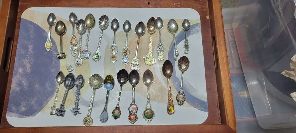 COLLECTOR SPOONS