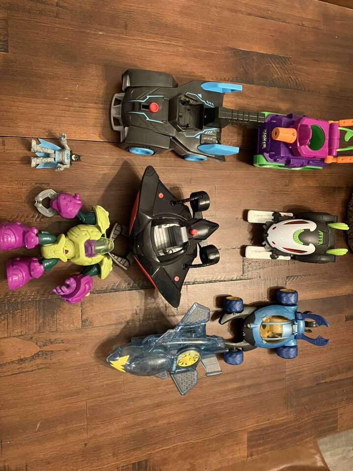 Imaginext Batman, Super Friend vehicle lot