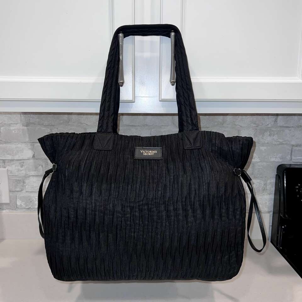 Victorias Secret 2017 Limited Edition Weekender Tote, Shopping Bag