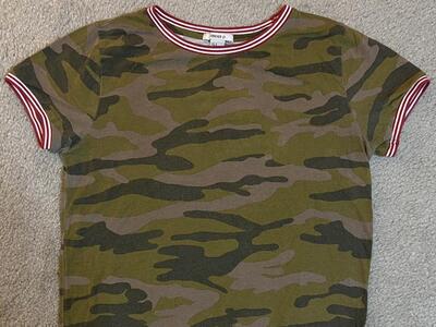 Forever 21 Camo T-Shirt with Red and White Trim - Size Medium