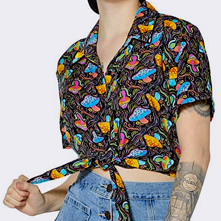 Cropped Trippy Mushroom Button Down Shirt - Size Medium - by Spencer's