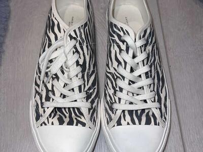 American Eagle Canvas Zebra Sneakers - Women's Size 9