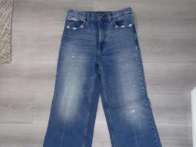 Abercrombie & Fitch Wide Leg Distressed Jeans - Size 28 (6 Long)