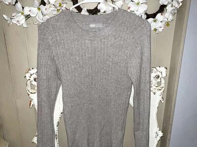 ASOS Gray Ribbed Knit Crew Neck Top - Size 6