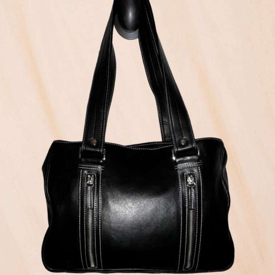 Worthington Genuine Black Leather Purse - Excellent Condition!