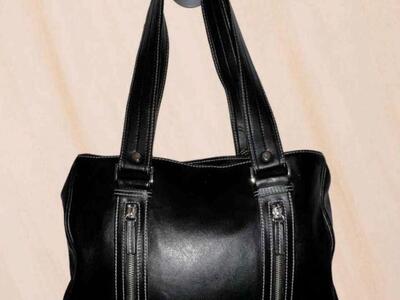 Worthington Genuine Black Leather Purse - Excellent Condition!