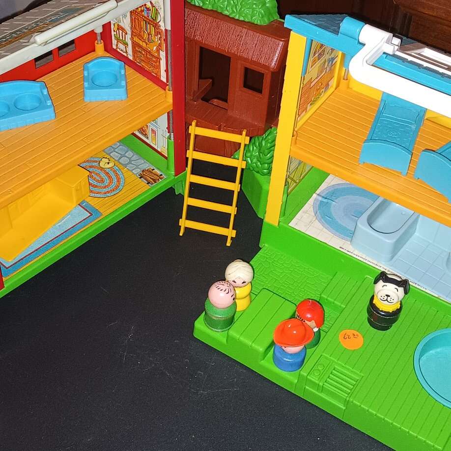 Vintage Fisher Price Little People Neighborhood
