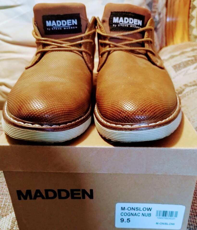 MADDEN SHOES Size 9.5 Worn twice.