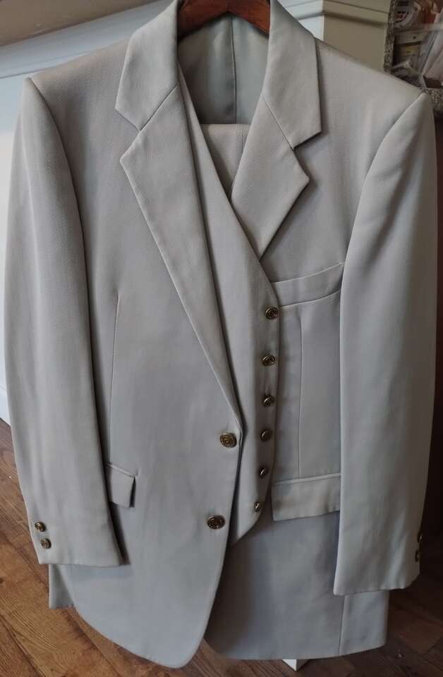 Pierre Cardin/Men's Suit/ Grey3 piece suit/with vest, brass buttons/Size 38 U.S. Med. Excellent.