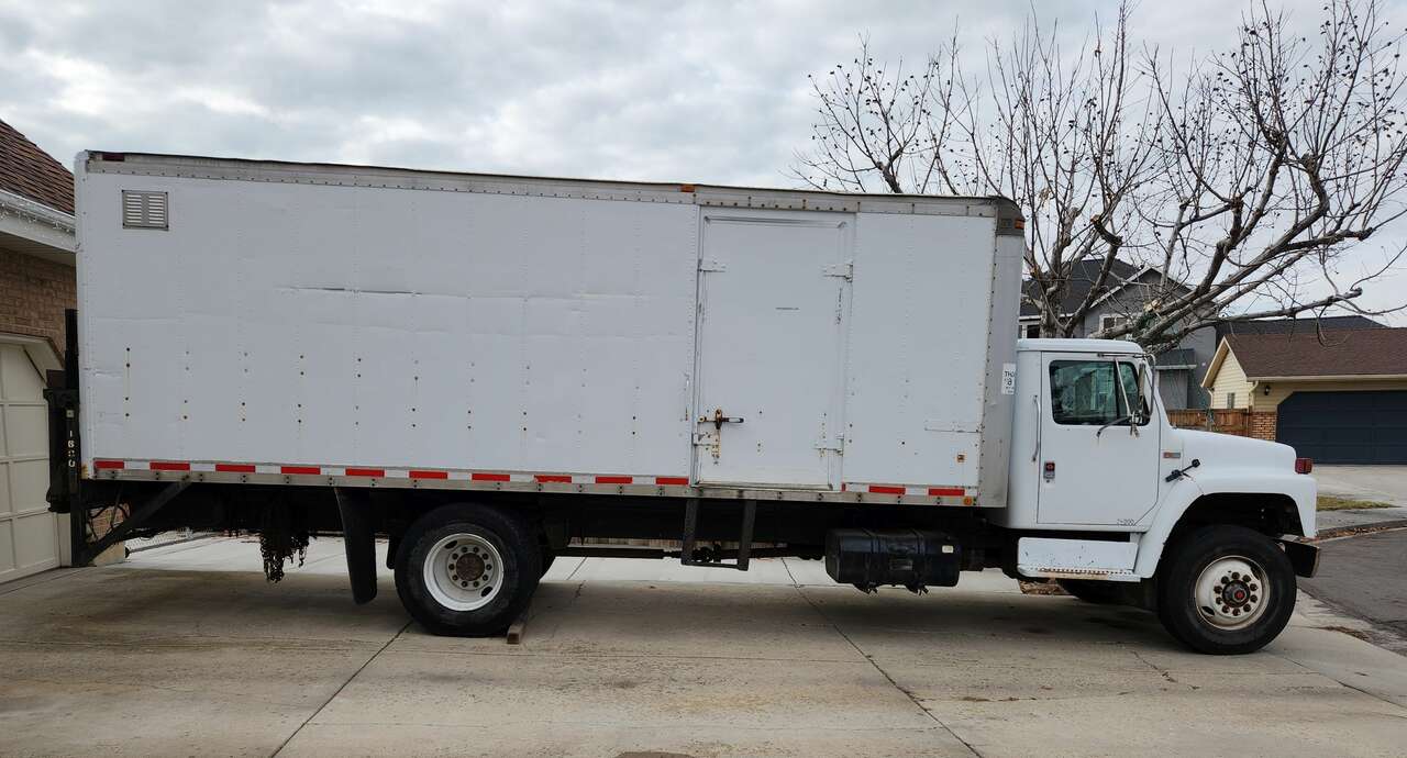 1987 International S1900 Box Truck Industrial
