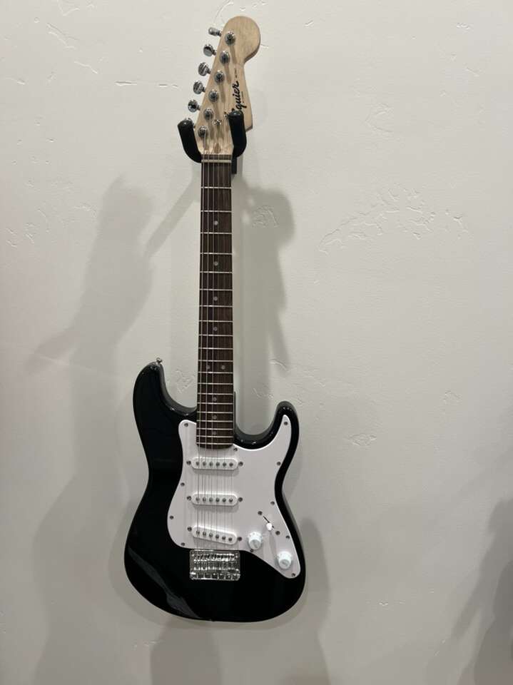 Squier Mini Electric Guitar Musical Instruments