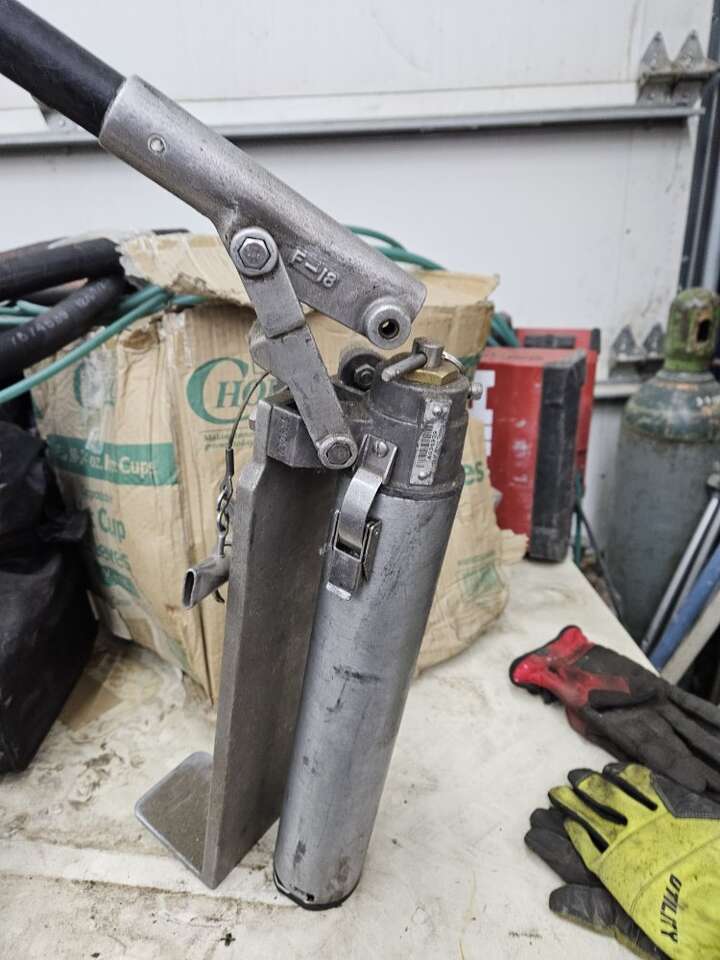 sheet rock tool pump