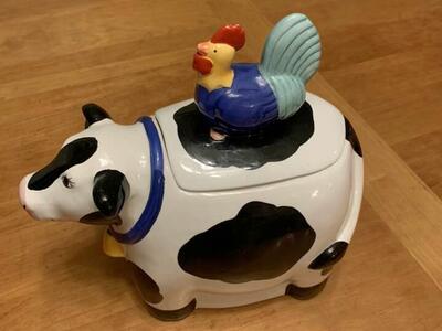 Coco Dowley Cow With Rooster Cookie Jar. Moos