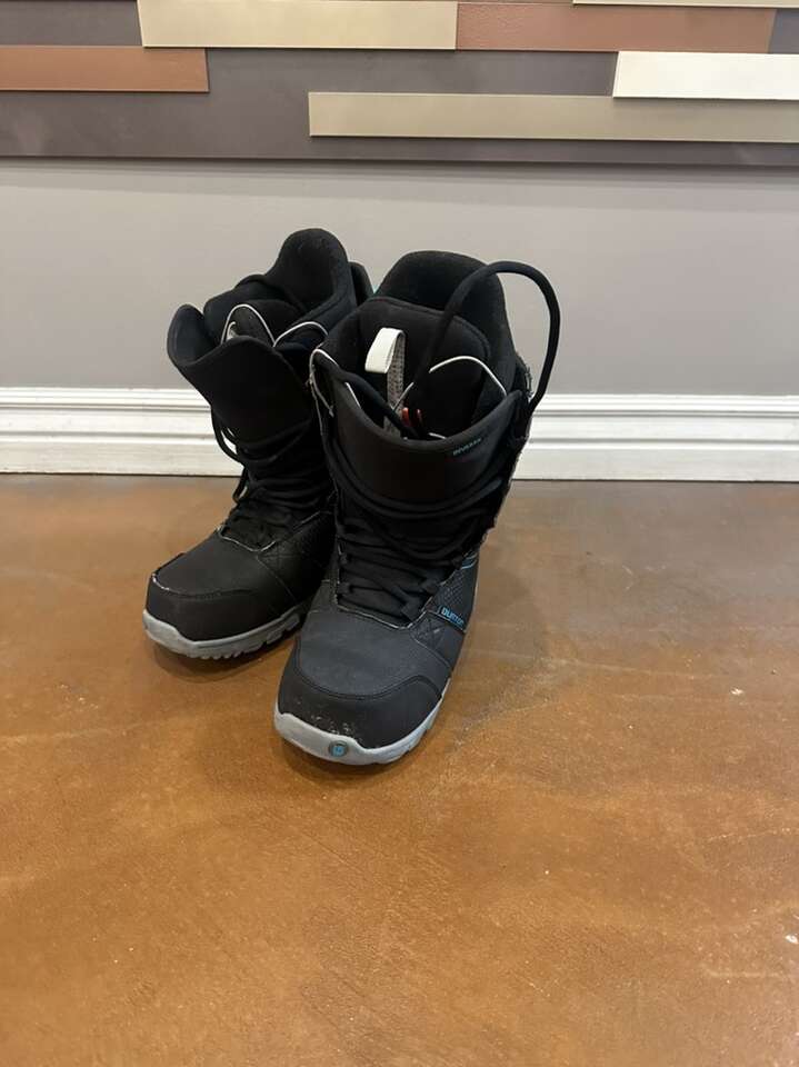 Burton Invader Snowboard Boots