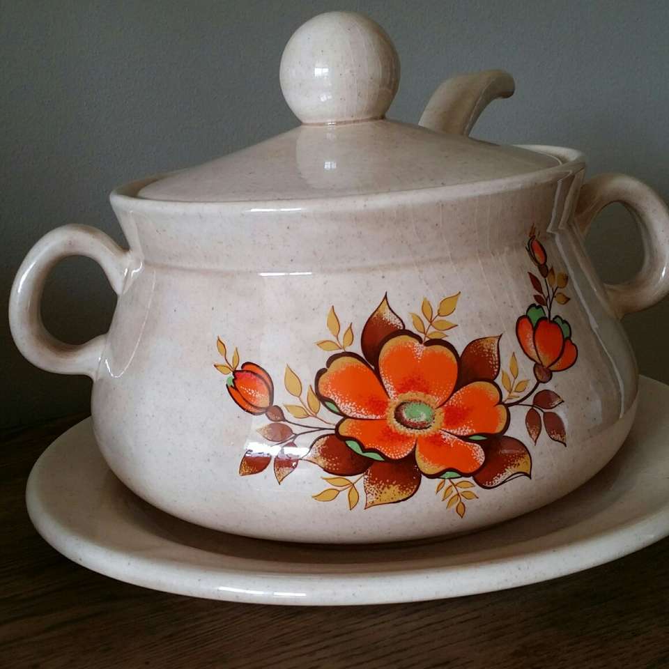 Vintage BYRON MOLDS 1978 Soup Tureen