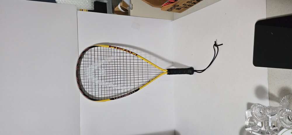 HEAD - TI. Demon Titanium Tech 3 5/8 Raquet