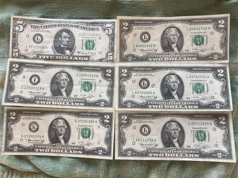 5 1976 au $2 bills and $5 1969c