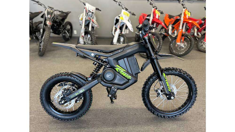 2025 RAWRR Mantis Mini R17 - 17/14