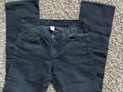 Lucky Brand jeans size 6/28, straight leg, indigo