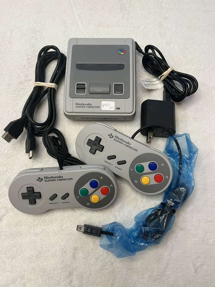 Classic Mini Super SNES Famicom Console