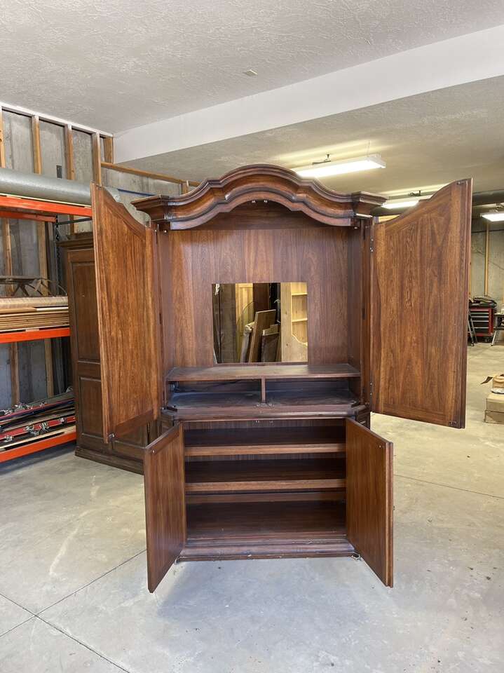 Ralph Lauren Hutch