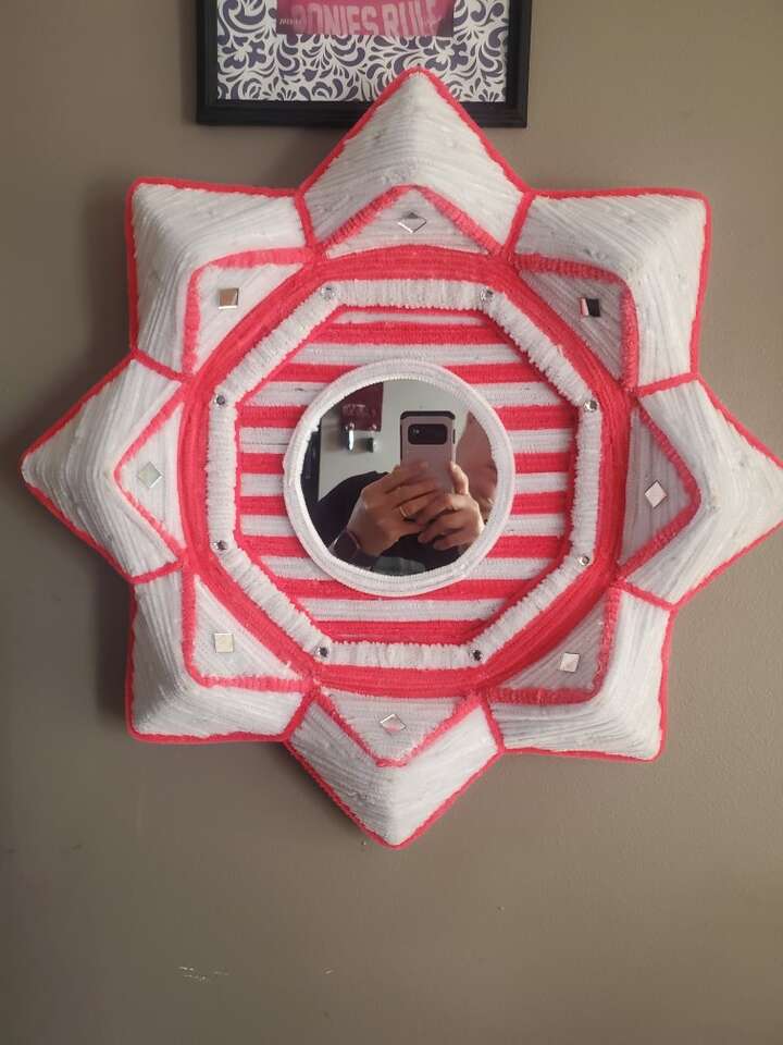 wall decoraton for someone that likes pink