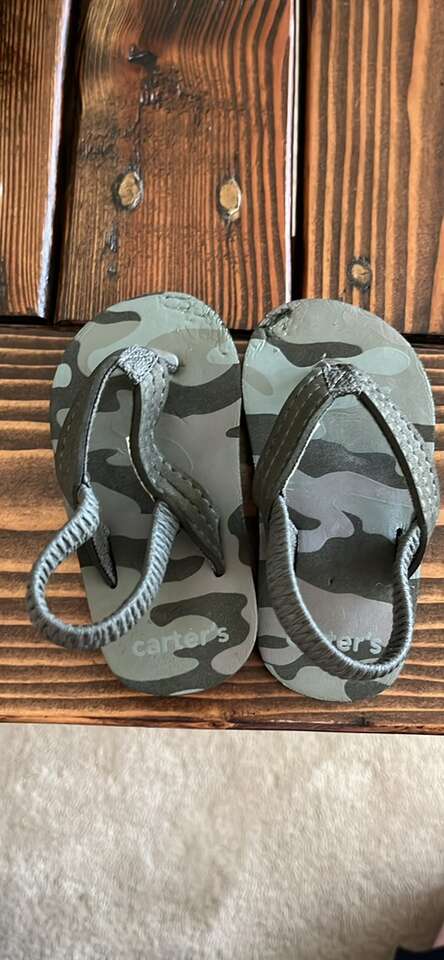 Carters Infant Camo Flip Flopsh Size 3-4
