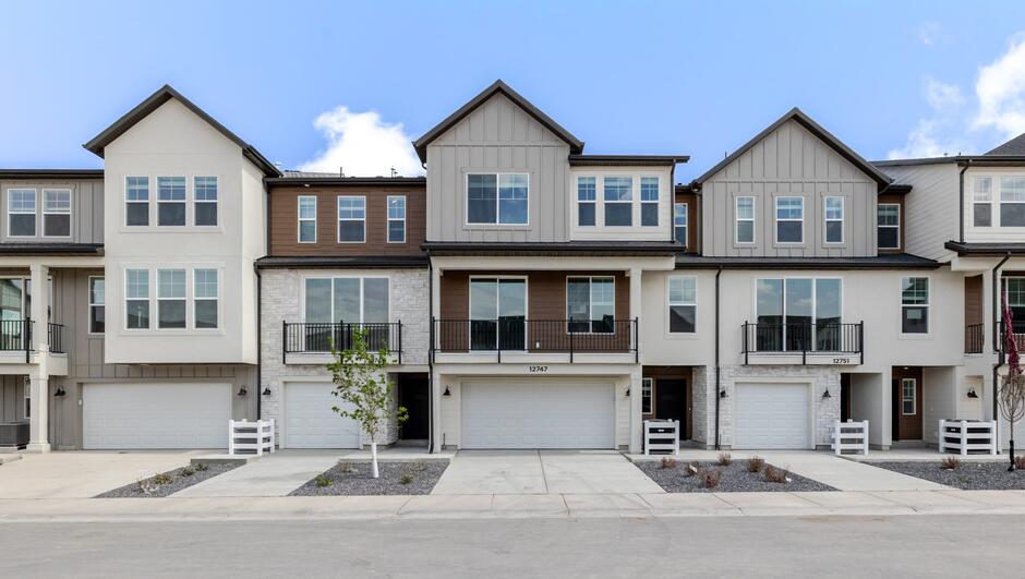 Type F Inner Townhome