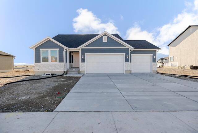 4421 N Dwarven Dr, Eagle Mountain, UT 84005