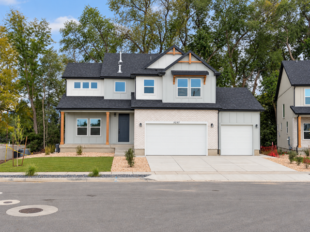 5257 S Century Way #220, Riverdale, UT 84405