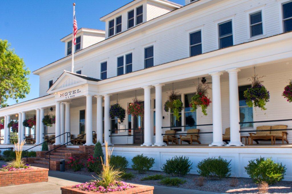 Sacajawea Hotel