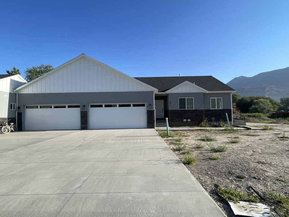 House For Rent at 686 W 200 S , Lindon, UT 84042