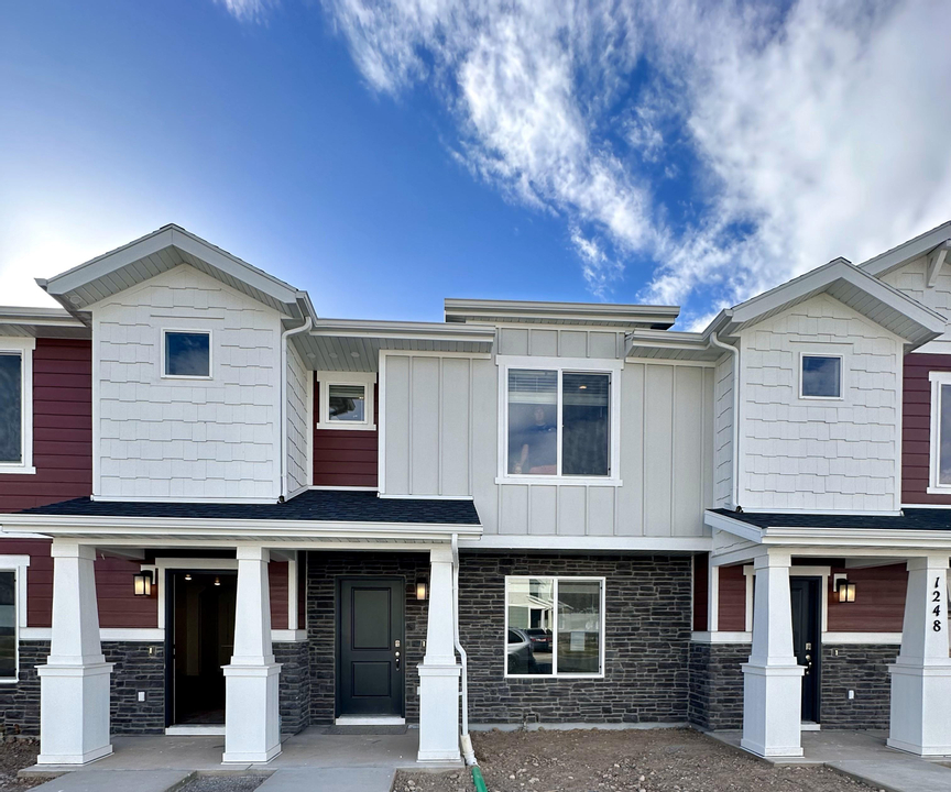 Townhome For Rent at 1252 S Ute Drive, Santaquin, UT 84655