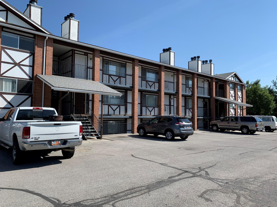 Apartment For Rent at 1594 3300 South, Salt Lake City, UT