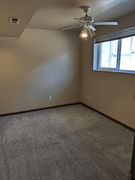 Single Room For Rent at 2514 west 5780 south, Salt Lake City, UT 84129