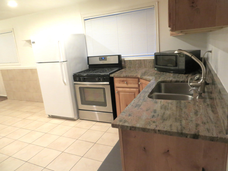 Apartment For Rent at 2075 North 150 East, Centerville, UT 84014