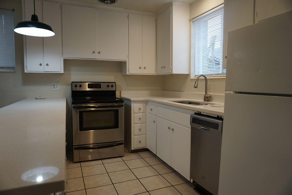 Condo/Multiplex For Rent at 2564 700 East, Salt Lake City, UT 84105